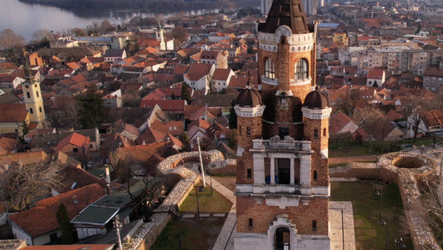 LETO NA GARDOŠU: Programi za najmlađe i pozorišne predstave do 31. avgusta
