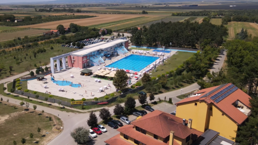 POČELA SEZONA NA BAZENU BORKOVAC U RUMI – Uživanje po starim cenama