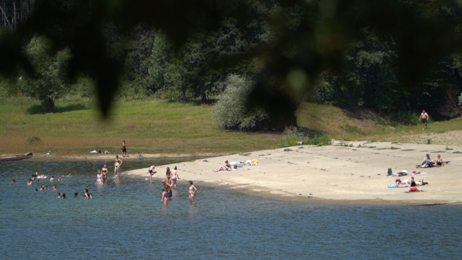 BORSKO JEZERO - biser istočne Srbije u podnožju planine Crni vrh