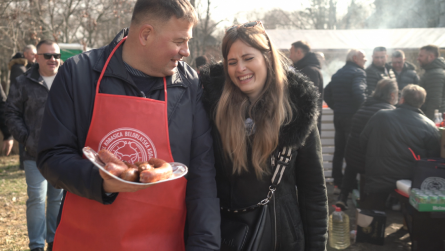 BT REPORTAŽA - Beloblatska kobasica: Ko će bolje da napravi kobasicu?