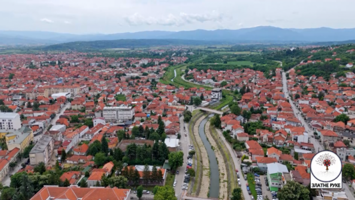 AUTO-LAKIRER I OBUĆAR u serijalu "Zlatne ruke"