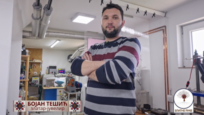 "ZLATNE RUKE" - Filigranski zanat i proizvodnja torbi