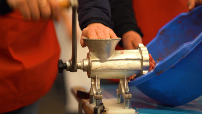 KOBAJA FEST U NOVOM BEČEJU: Takmičenje, etno-bazar i tamburaši u subotu, 13. decembra