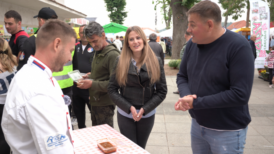 BT REPORTAŽA SA FESTIVALA ZIMNICE i novo takmičenje Ane i Andreje, ovoga puta u Koceljevi