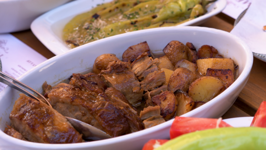 TELETINA ISPOD SAČA - tradicija, aroma i savršen ukus i u kućnoj rerni