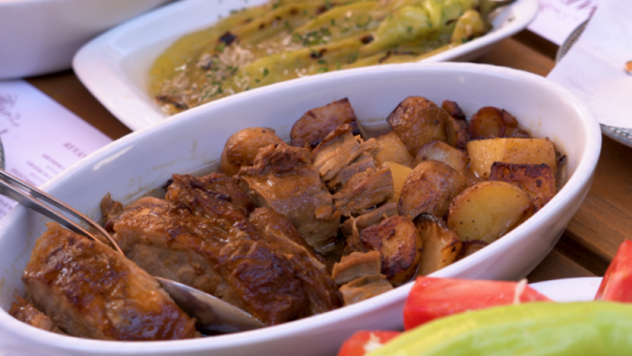 TELETINA ISPOD SAČA - tradicija, aroma i savršen ukus i u kućnoj rerni