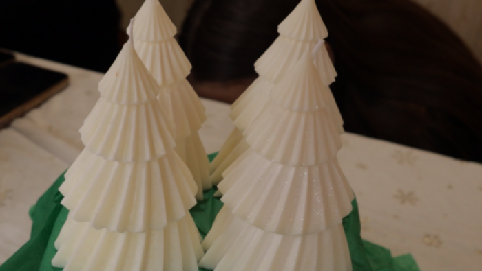 PRAZNICI U SVETLU RUČNO IZRAĐENIH SVEĆA: Od hobija do dodatne zarade