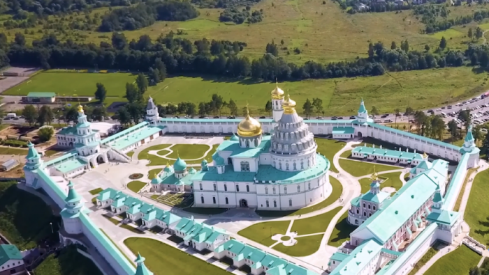 "KULTURISTA" U MOSKVI: Novi Jerusalim i Sretenjski manastir