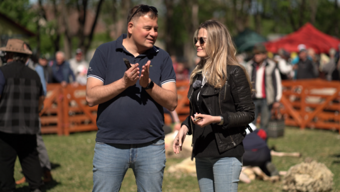 KUVANJE PERKELTA I ŠIŠANJE OVACA NA OVČARSKOM DANU U SENTI u novoj BT reportaži
