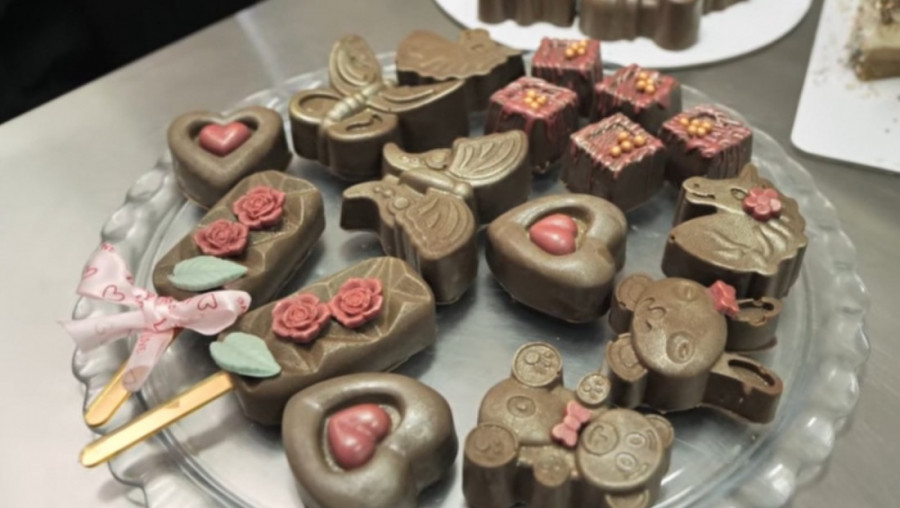 SRBIJA RADI, SRBIJA SE GRADI u epizodi: "Čokoladne praline, Choco addict, Jovana Majkić"