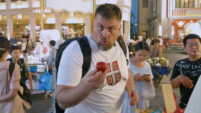 KULTURISTA U HAJNANU - HAJKOU